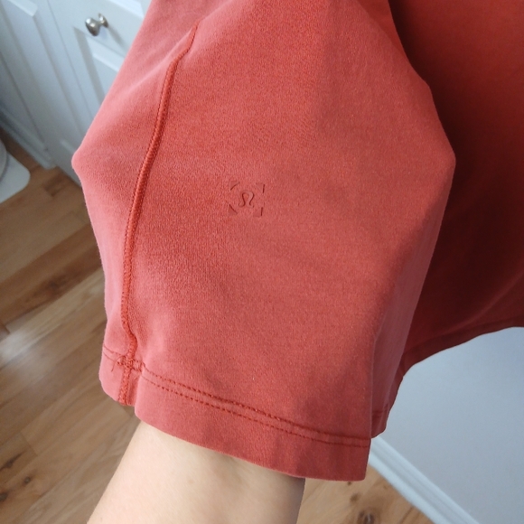 LULULEMON Red Orange V Neck Tee Shirt Men No Size Tag (XXL) See Measures - Picture 4 of 7